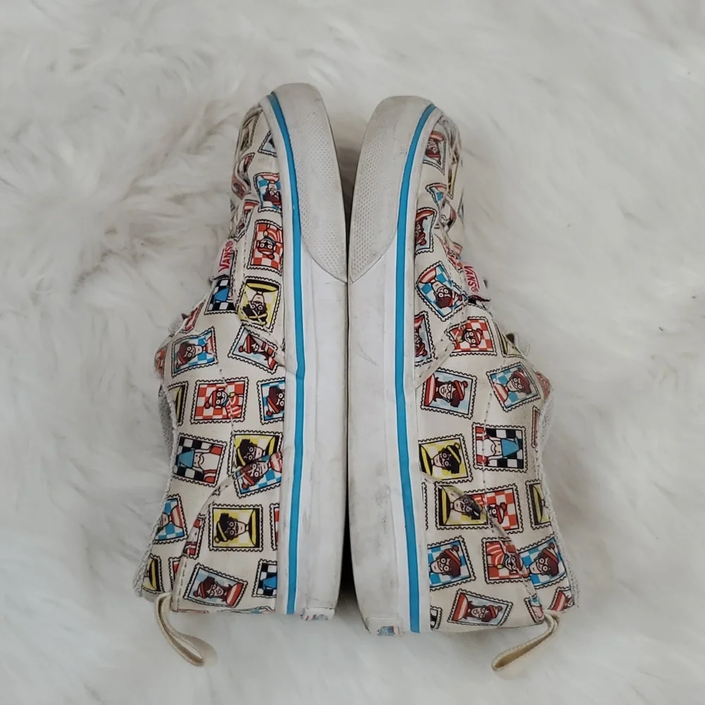 Van's X Where's Waldo? Toddler shoes  elastic lace size 9